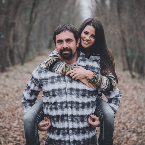 Meet your Posher, Tara n - Picture 1 of 1